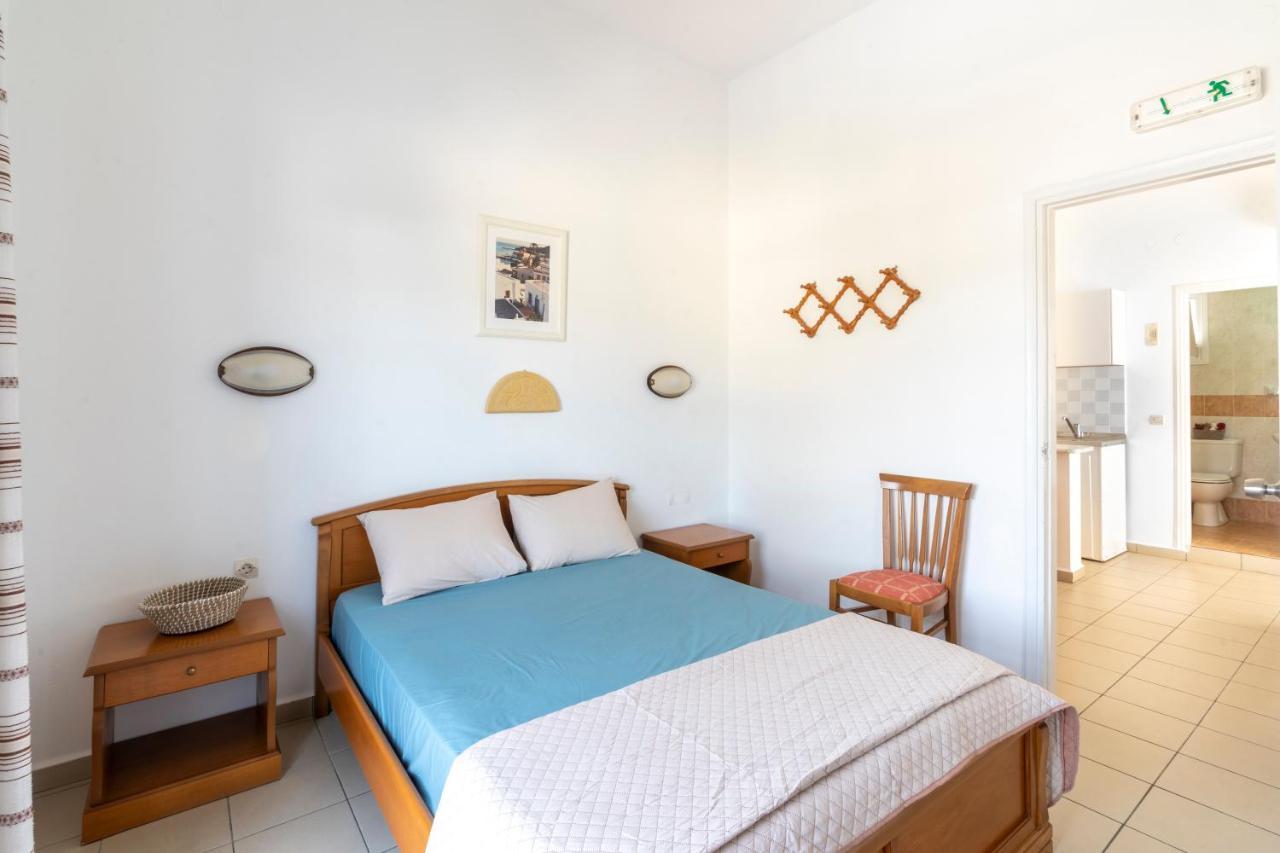 Tassos Apartments I Alinda  Eksteriør billede